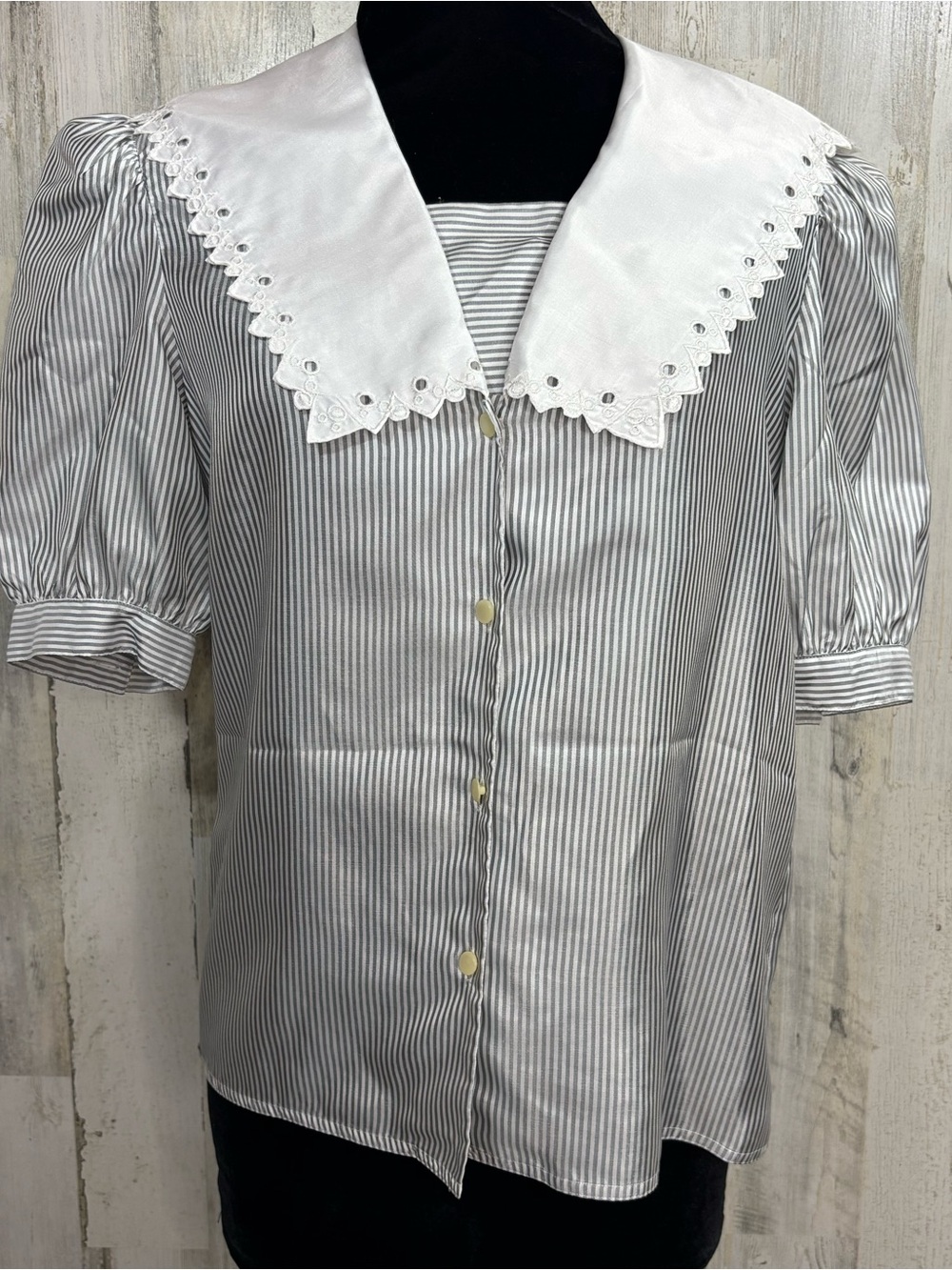 Nilani Vintage 80’s White Eyelet Collar Gray Stripe Button-Front Satin Blouse